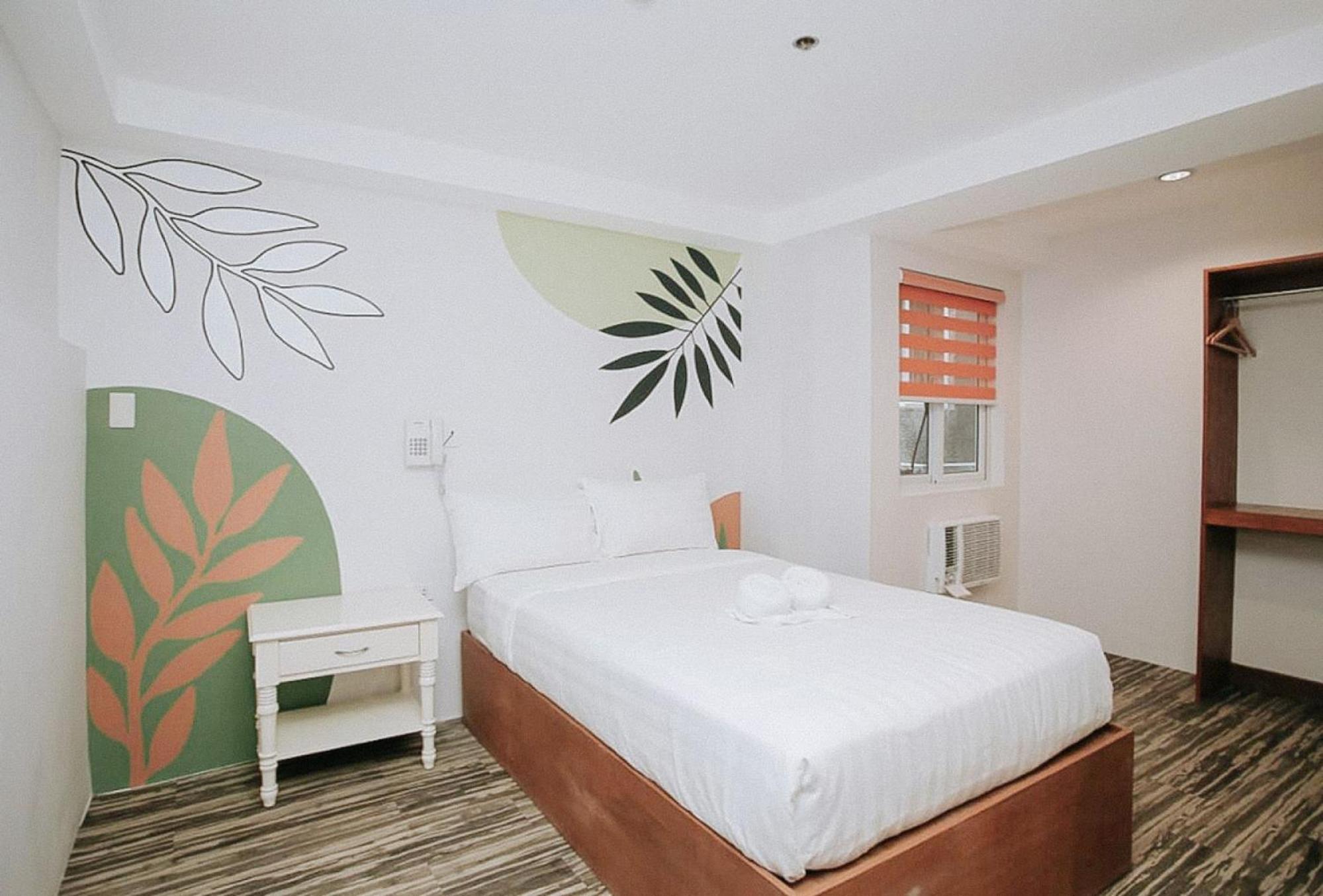 Lea Robert Hotel Angeles Pampanga By Reddoorz Exterior foto